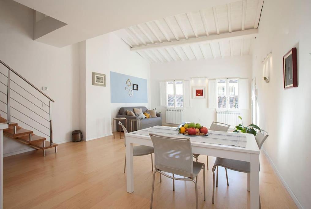 Via Lambertesca, 14 - Charming - Large Design Between Uffizi And Ponte Vecchio - 4rth Floor Without Elevator Apartamento *