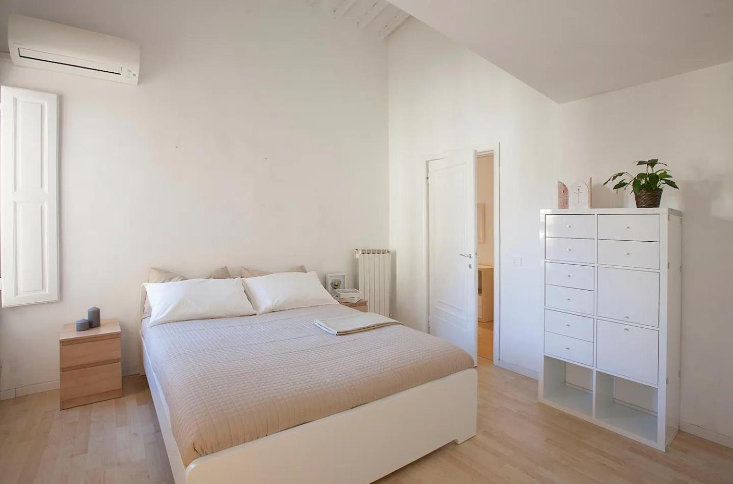 Via Lambertesca, 14 - Charming - Large Design Between Uffizi And Ponte Vecchio - 4rth Floor Without Elevator Apartamento Florencia